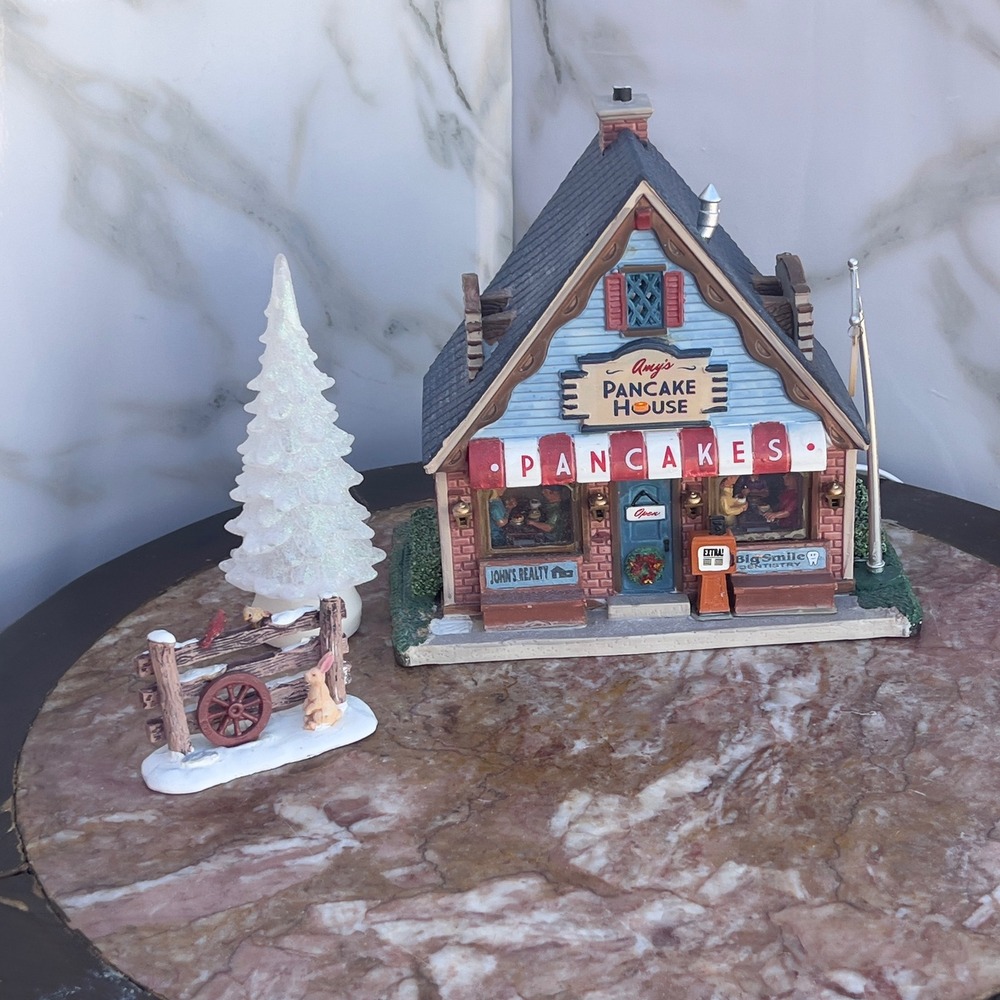 Lemax Village Collection Amy's Pancake House Christmas Village Building Set